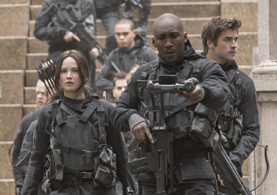Hunger Games Mockingjay Katniss and team