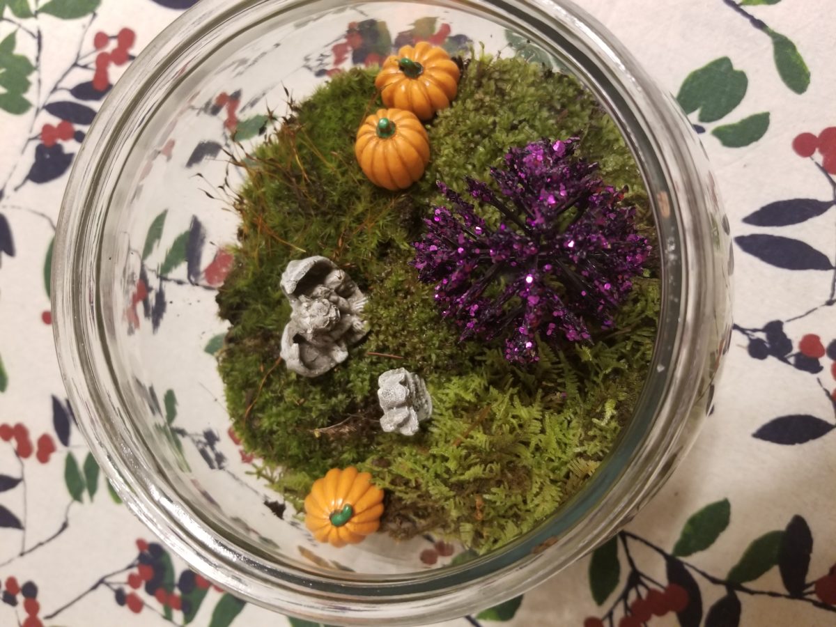 Hallowiggles 2019: DIY Cemeterrarium – Geek Girl Pen Pals